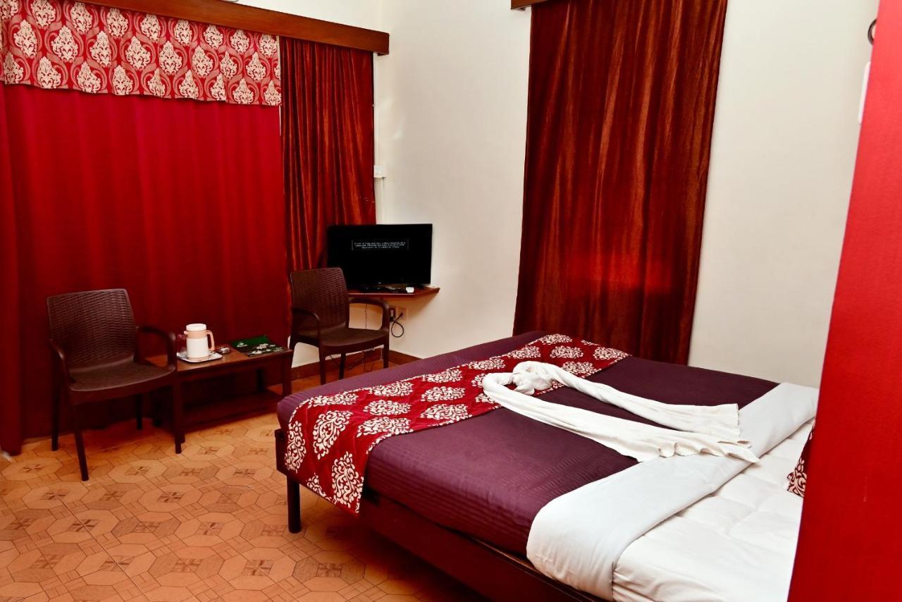 Swimsea Beach Resort, A Beach Property Panaji Eksteriør bilde