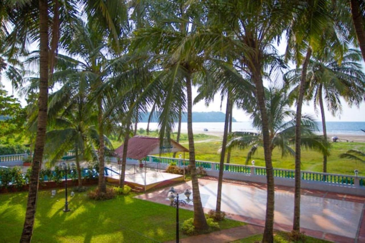 Swimsea Beach Resort, A Beach Property Panaji Eksteriør bilde