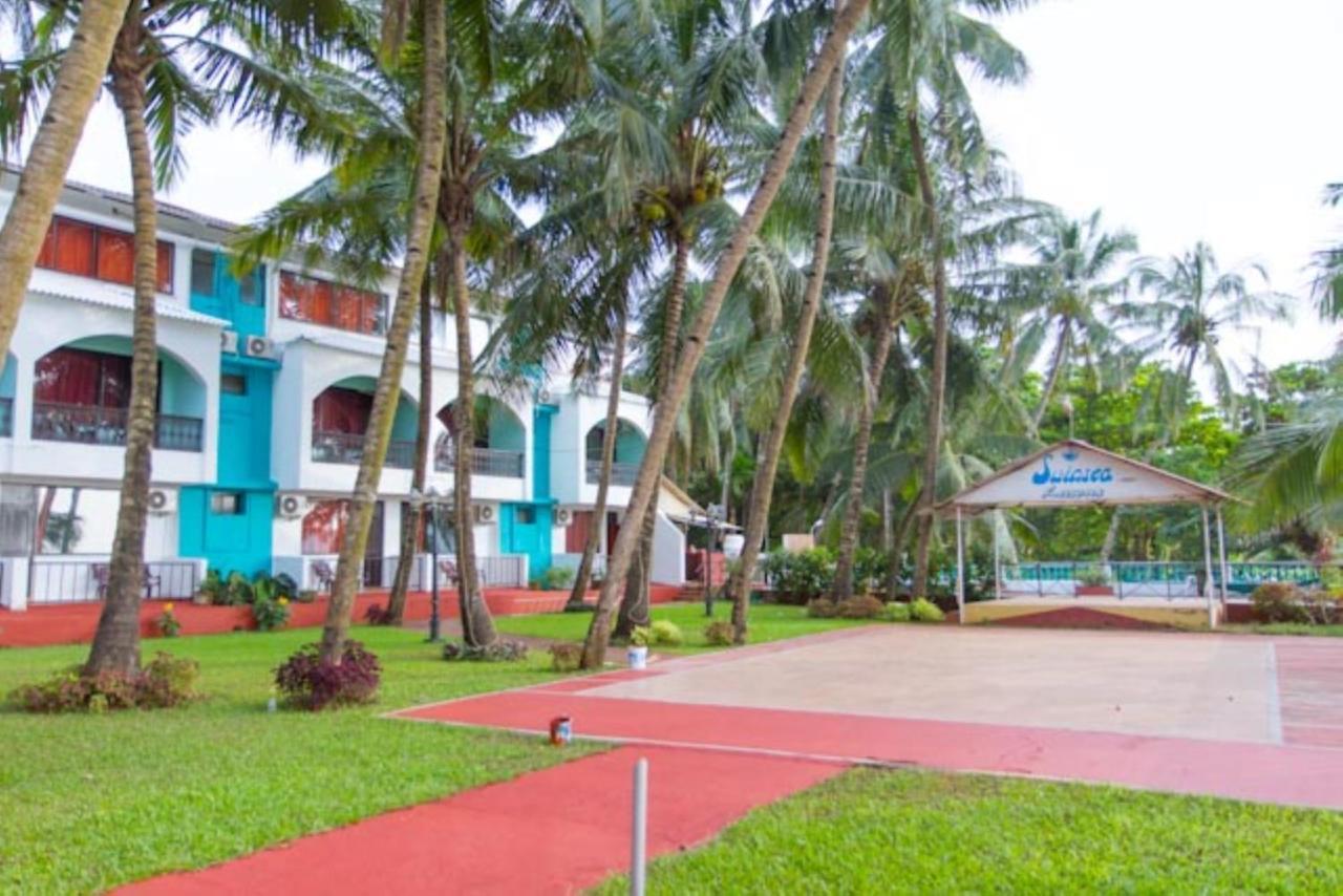 Swimsea Beach Resort, A Beach Property Panaji Eksteriør bilde